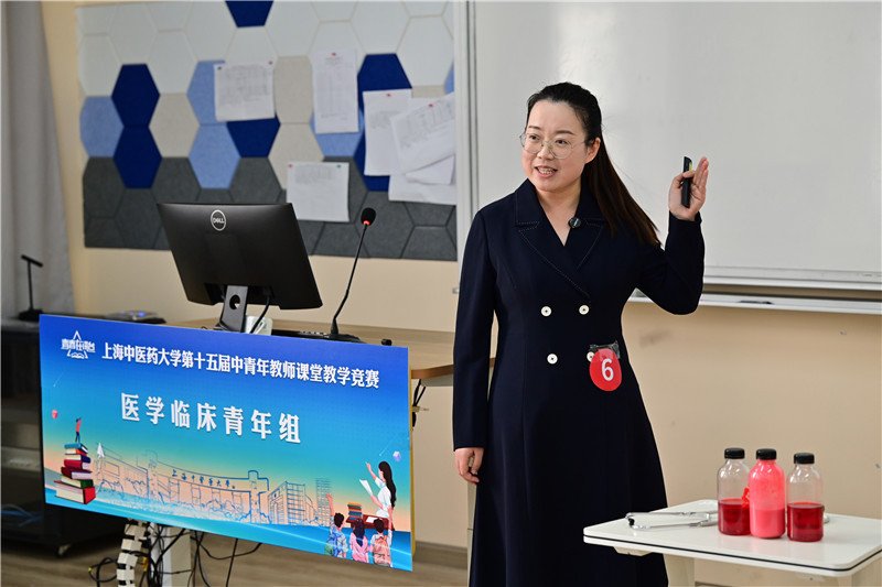 坚持知识传授
