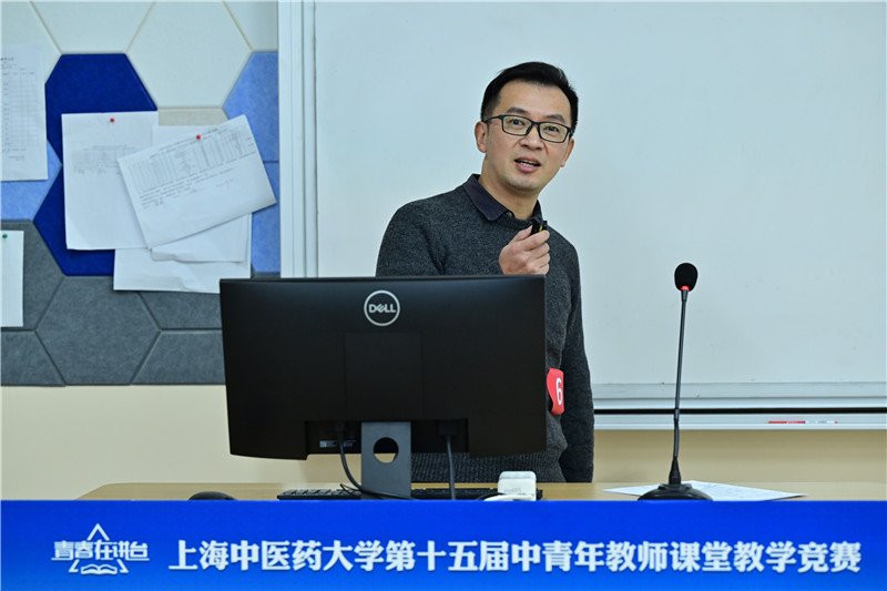 纪委书记周斌现场指导大赛各项工作