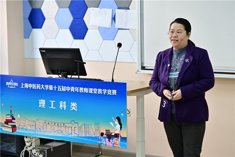 进一步营造教书育人