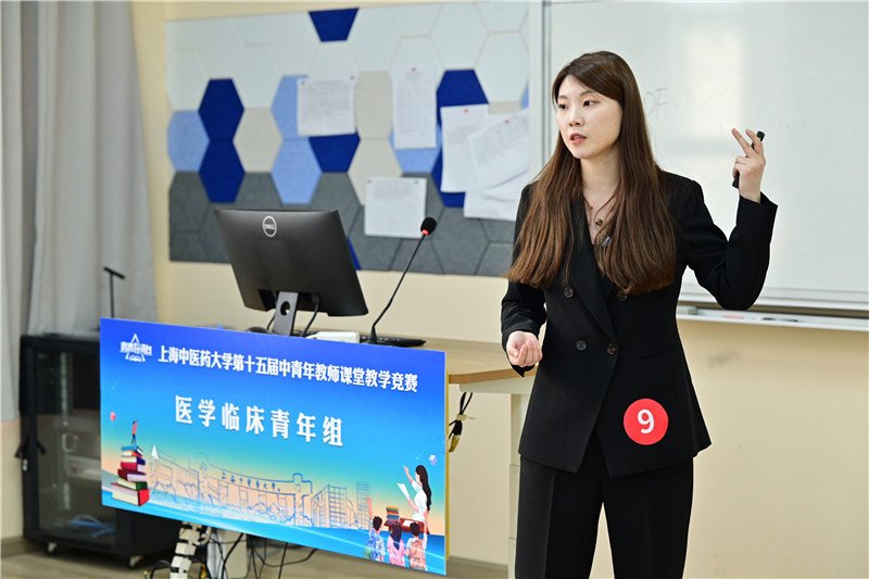 站在知识发展和意甲联赛携手开云平台官