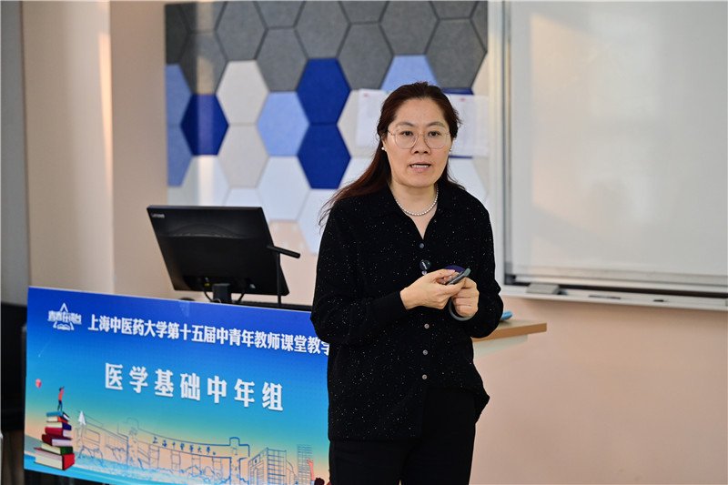 以时不我待的责任感和使命感讲好课